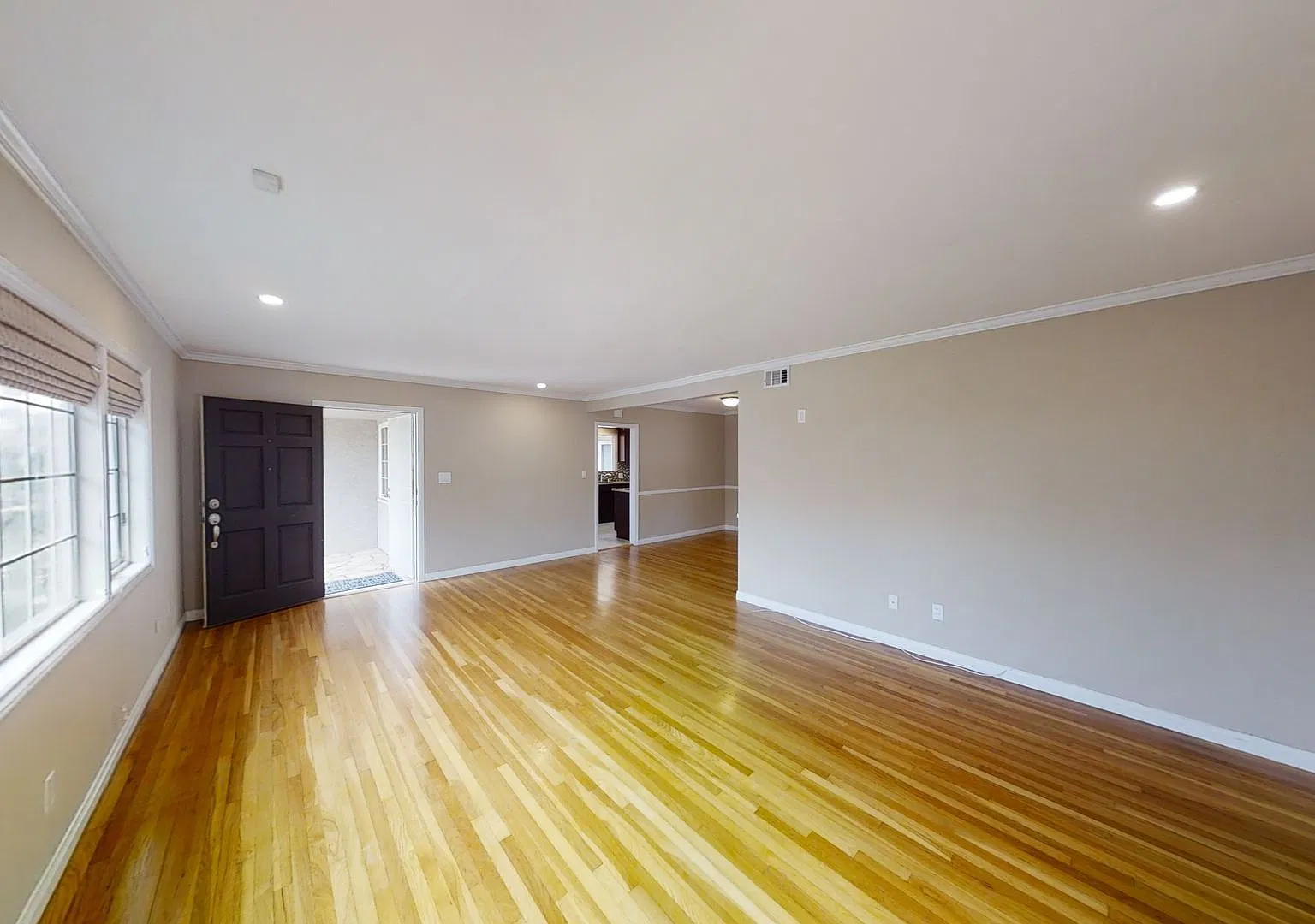 Beautiful 4BD/2BA, Quiet Neighborhood! — Photo 3
