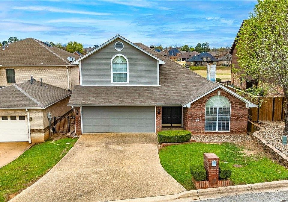 1st image of 2 Oak Creek Ridge Dr