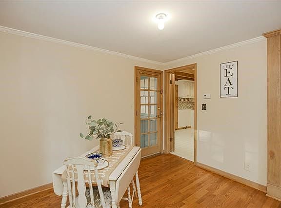 3rd image of 5244 Mohawk Ln