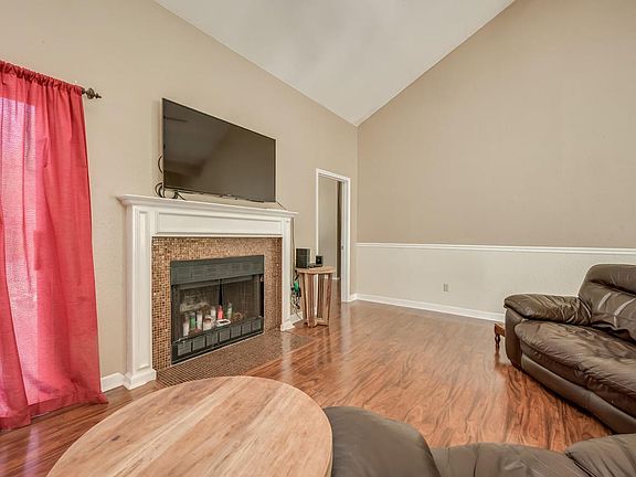 4th image of 12601 Deer Falls Dr