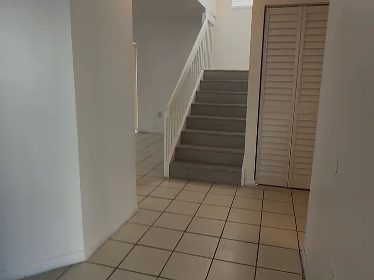 127 SW 159th Way — Photo 10