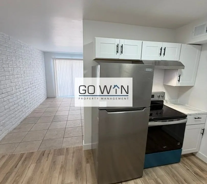 54 W Southern Ave
