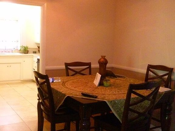 5th image of 283 S El Molino Ave APT 5