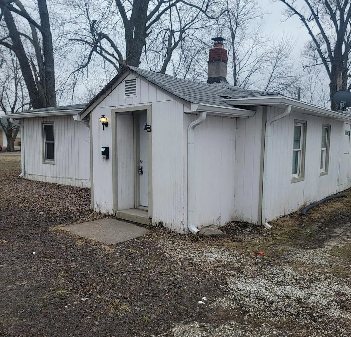 2 bed, 1.0 bath, 872 sqft, $825 — Photo 1