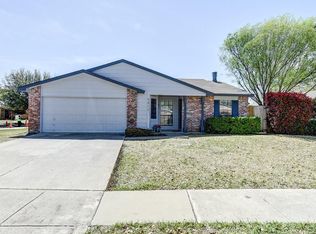 5612 Powers St, The Colony, TX 75056
