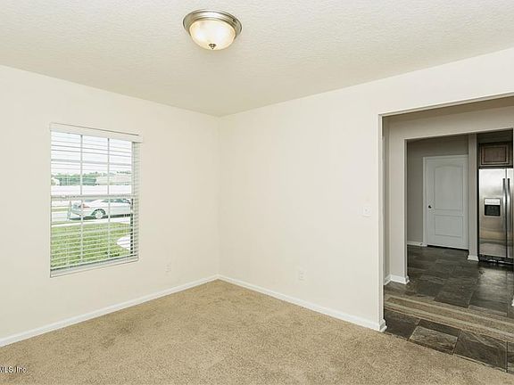 4th image of 95056 Timberlake Dr