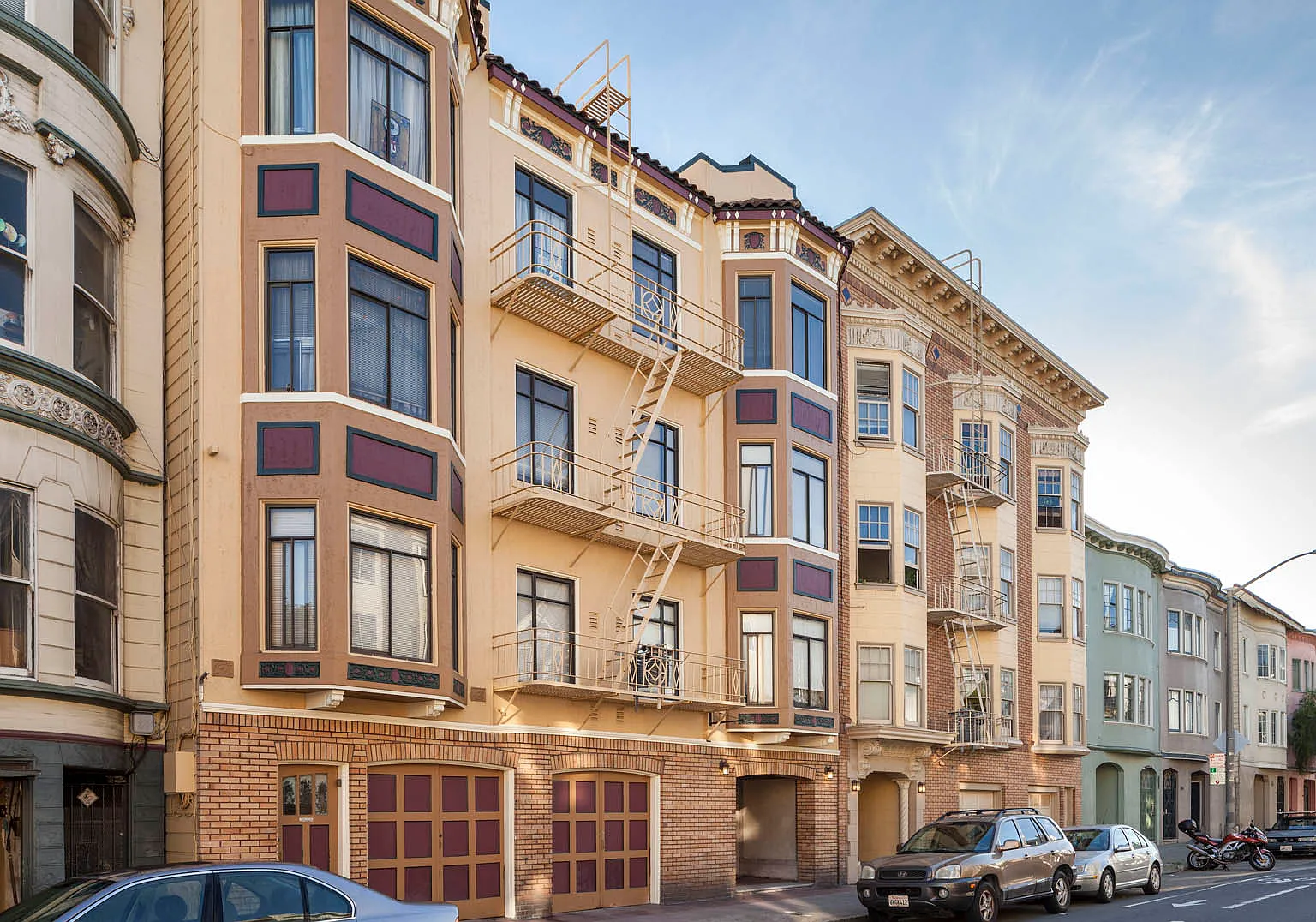 1819 Golden Gate — Photo 4