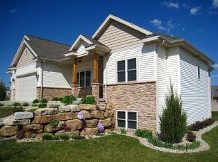 400 Whitford Ave, Prairie Du Sac, WI 53578