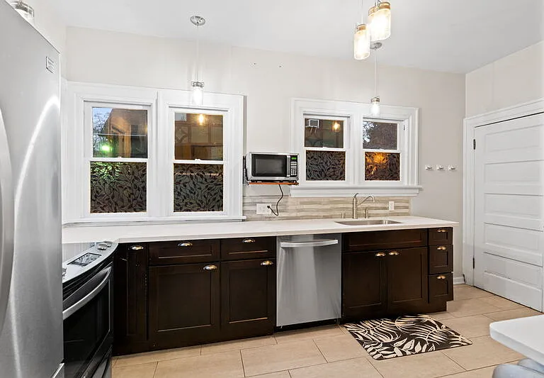 1128 W 9th Ave — Photo 7