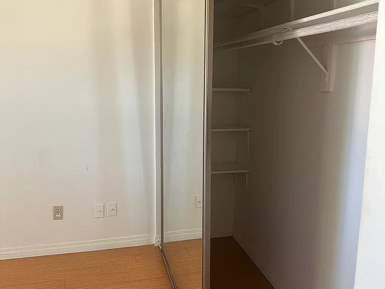 14116 Tiara St #6 — Photo 10