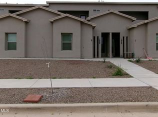 1060 Hoppas Ct #B, El Paso, TX 79932