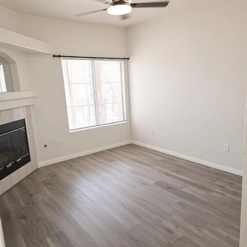 3 bed, 2.0 bath, 1112 sqft, $1,595 — Photo 4