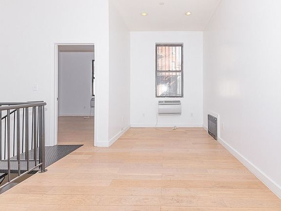 4th image of 669 E 21st St #3S