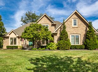 10415 Woods Edge Dr, Fishers, IN 46037