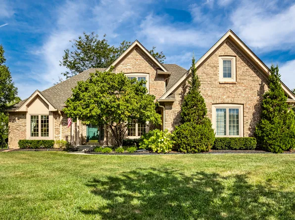 10415 Woods Edge Dr, Fishers, IN 46037