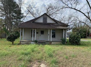 716 W Magnolia St, Fitzgerald, GA 31750