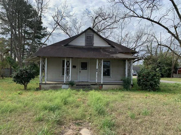 716 W Magnolia St, Fitzgerald, GA 31750