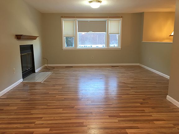 2nd image of 5 Brinton Dr