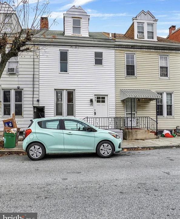 1st image of 1151 E King St