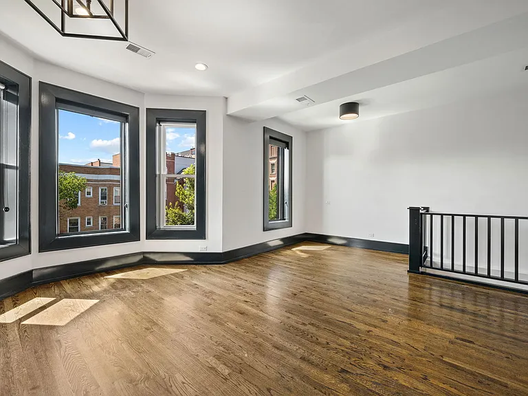3513 N Sheffield Ave #3 — Photo 6