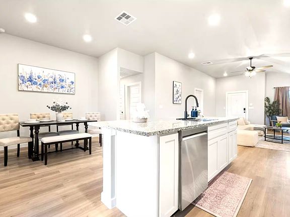 5th image of 7218 35th St