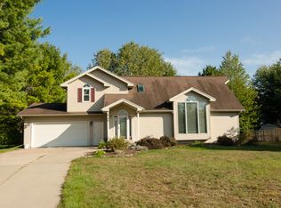 6106 Sequoia Ln, Midland, MI