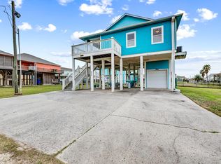 935 Clara St, Crystal Beach, TX 77650