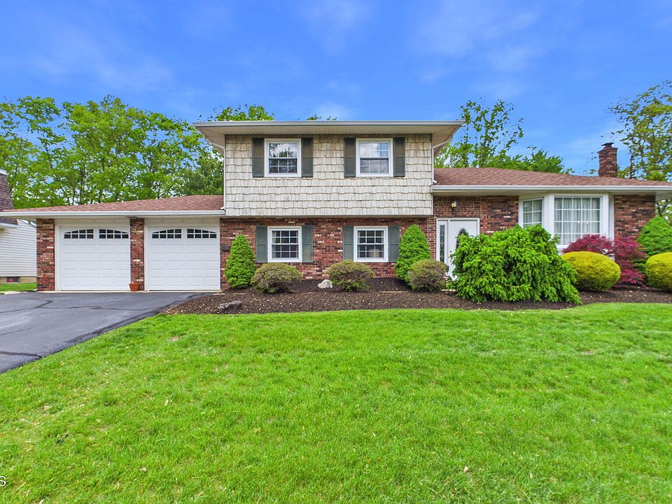 1st image of 30 Livingston Drive