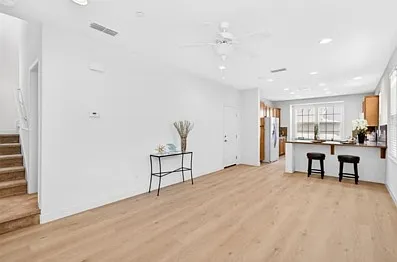 114 Barnhill Dr #114 — Photo 3