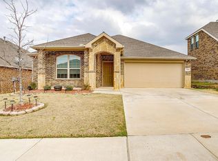 8425 Grand Oak Rd, Fort Worth, TX 76123