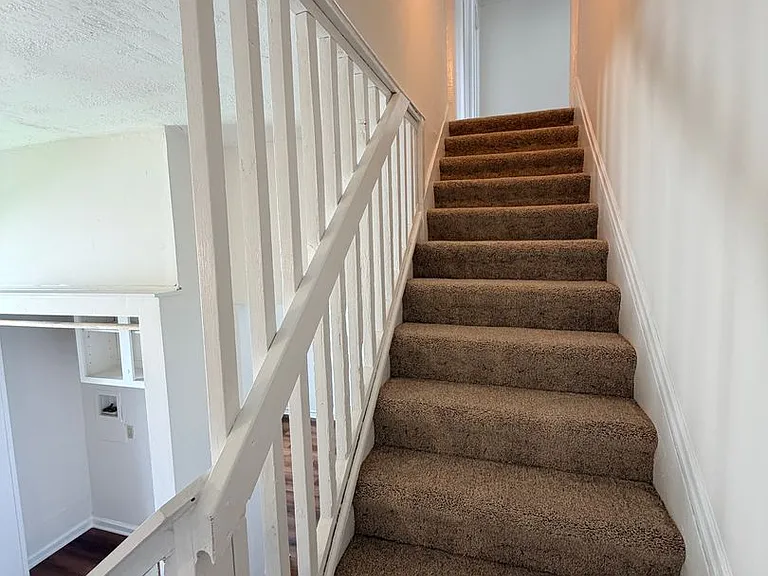 525 S West St — Photo 24