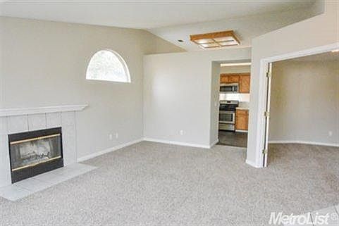 4th image of 2445 Yosemite Ave