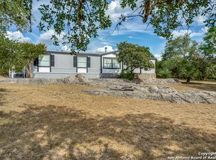 155 Oak Valley Dr, Lakehills, TX 78063