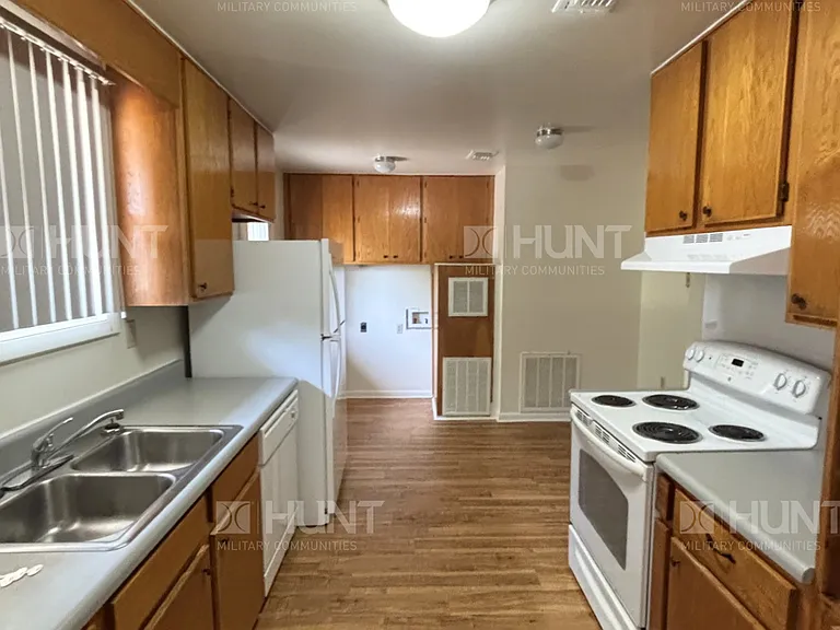 224 Albacore St — Photo 3