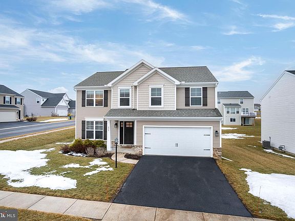 2nd image of 620 Fawn Valley Rd