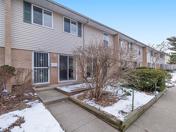2nd image of 3449 Kenbrooke Ct