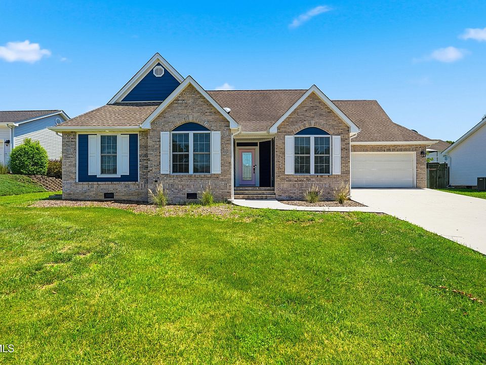 1st image of 121 Violet Ln