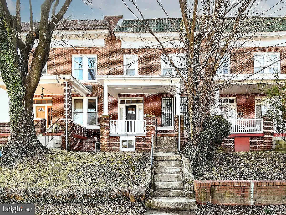 Building Photo - 1727 E 33rd St #1