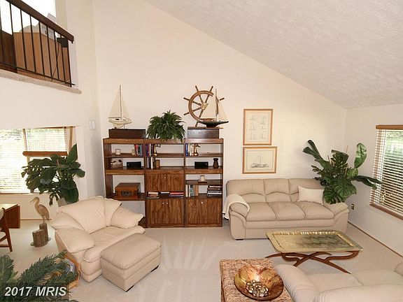5th image of 10409 Fyfe Ct