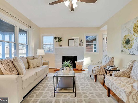 5th image of 10921 Allen Ave