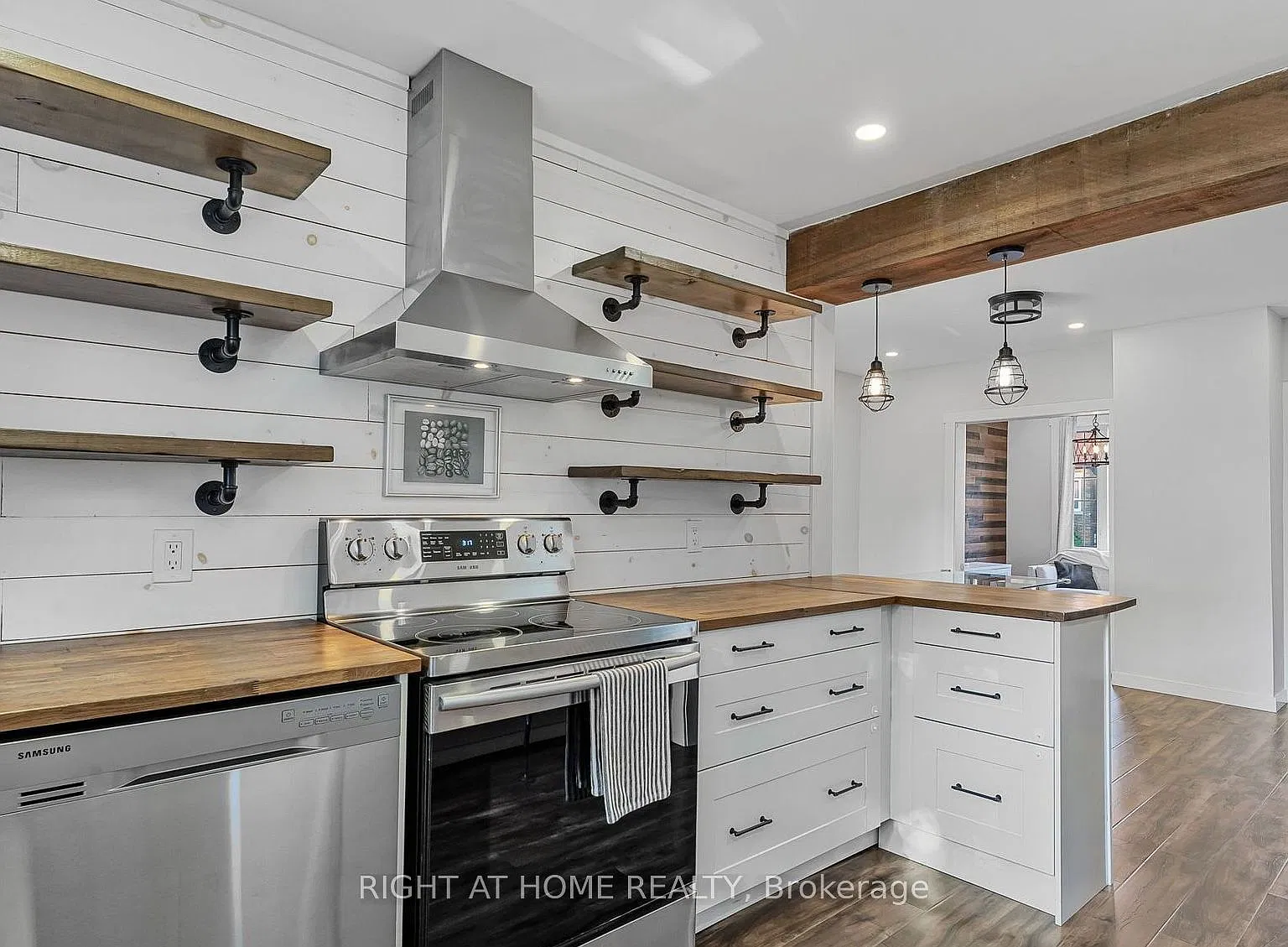 3 bed, $2,800 — Photo 3