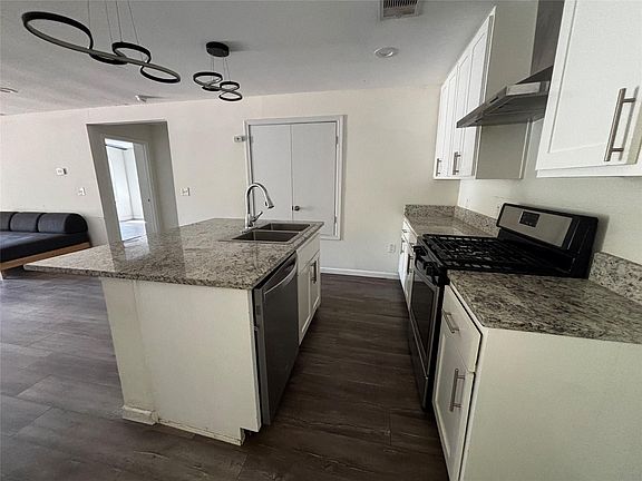 4th image of 403 Delmar Ave