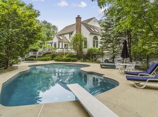 47 Sutton Farm Rd, Flemington, NJ 08822