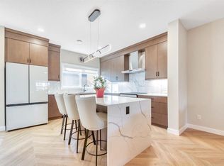 21427 E Sheriff King St SW, Calgary, AB T2X5S6