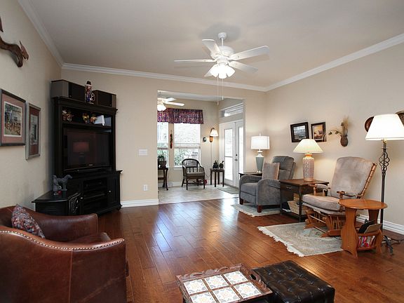 5th image of 240 Pebble Beach Dr