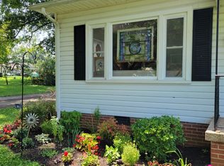 1717 3rd St NE, Hickory, NC 28601