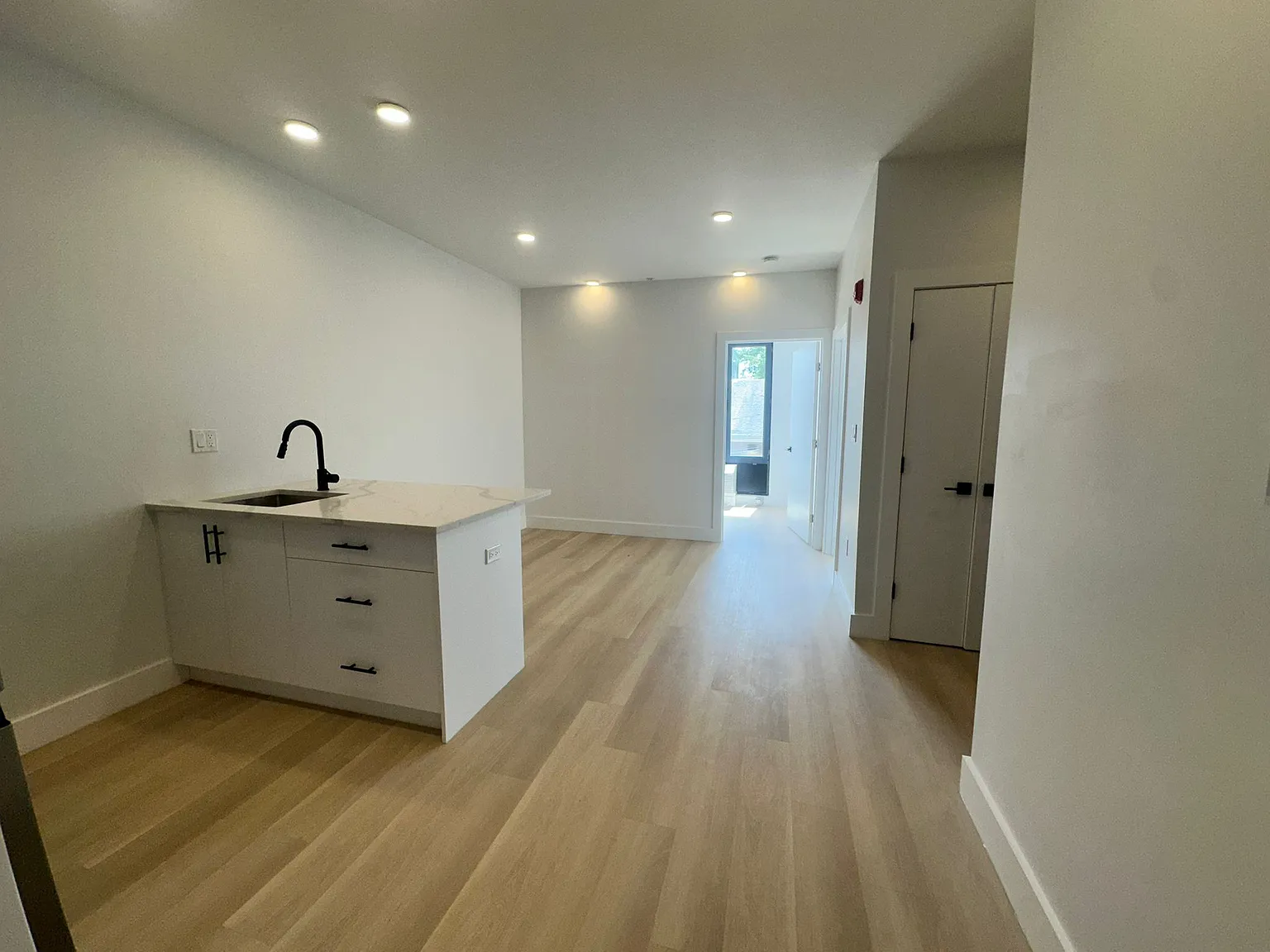 306 Forrest St — Photo 2