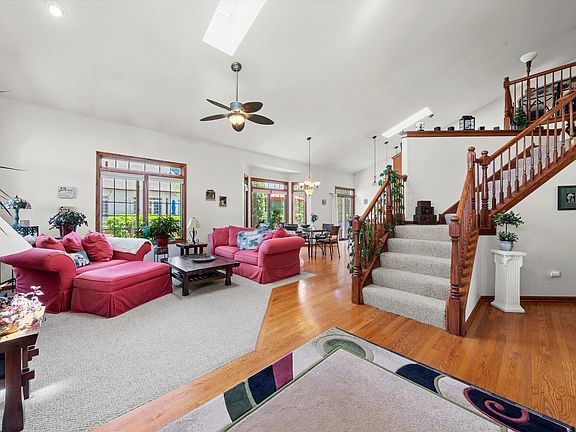 3rd image of 11160 Karen Dr