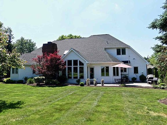 2nd image of 600 S Turnberry Ln