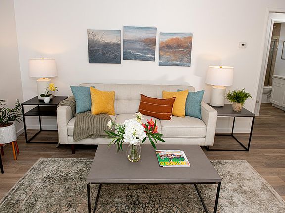 5th image of 1139 Village Dr APT 2